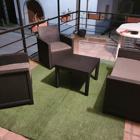 Appartement F1 Rez De Chausser Bg N°2 班莱班 外观 照片